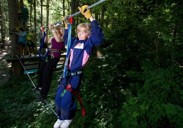  Curso de aventuras familiares en Isere 